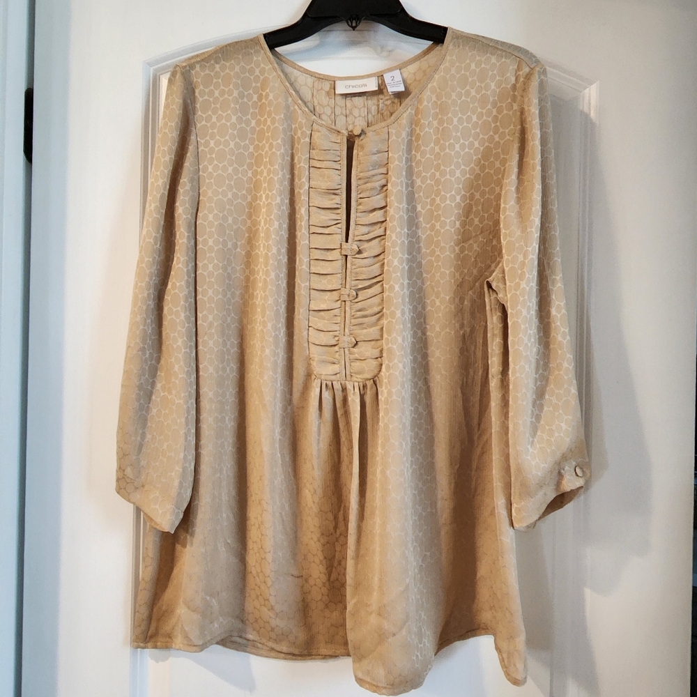 Chico's size 2 or Medium cream blouse